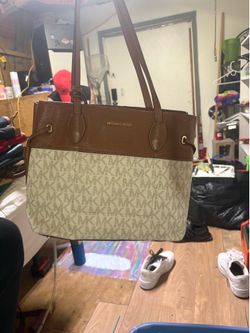 MICHAEL KORS