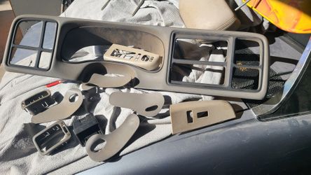 2002 Chevrolet Suburban Complete Interior Trim/Moldings