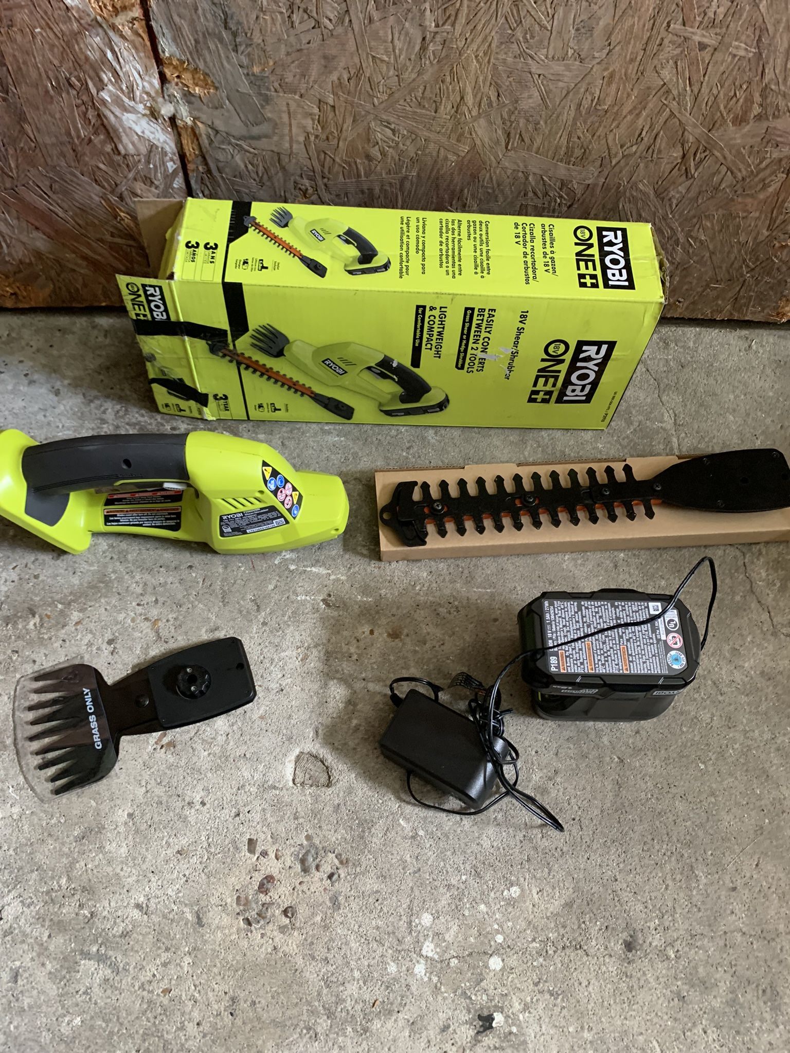 Ryobi One+ 18-Volt Lithium-Ion Cordless Grass Shear And Shrubber Trimmer 1.3 Ah Battery And Charger