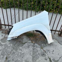 Lexus Gx470 OEM Driver Side White Fender