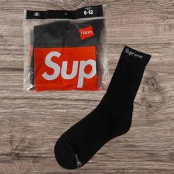 Black And White Supreme Socks