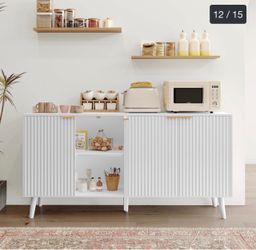 Fluted buffet table