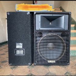 YAMAHA SPEAKERS + DJ AMPLIFIER