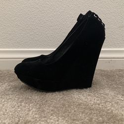 Black Velvet Wedge