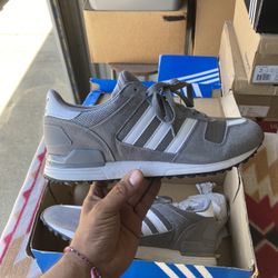 Men’s Adidas ZX700 Shoes Size - 10