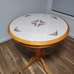 Wood Dinning Table