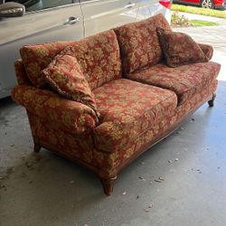 Free Comfy Couch