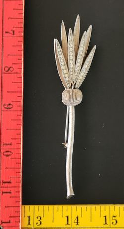 Vintage brooch/pin