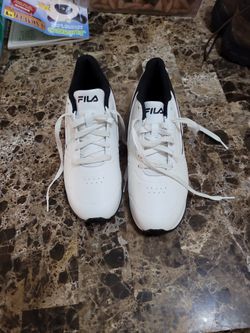 Women's FILA  shoes Size 9