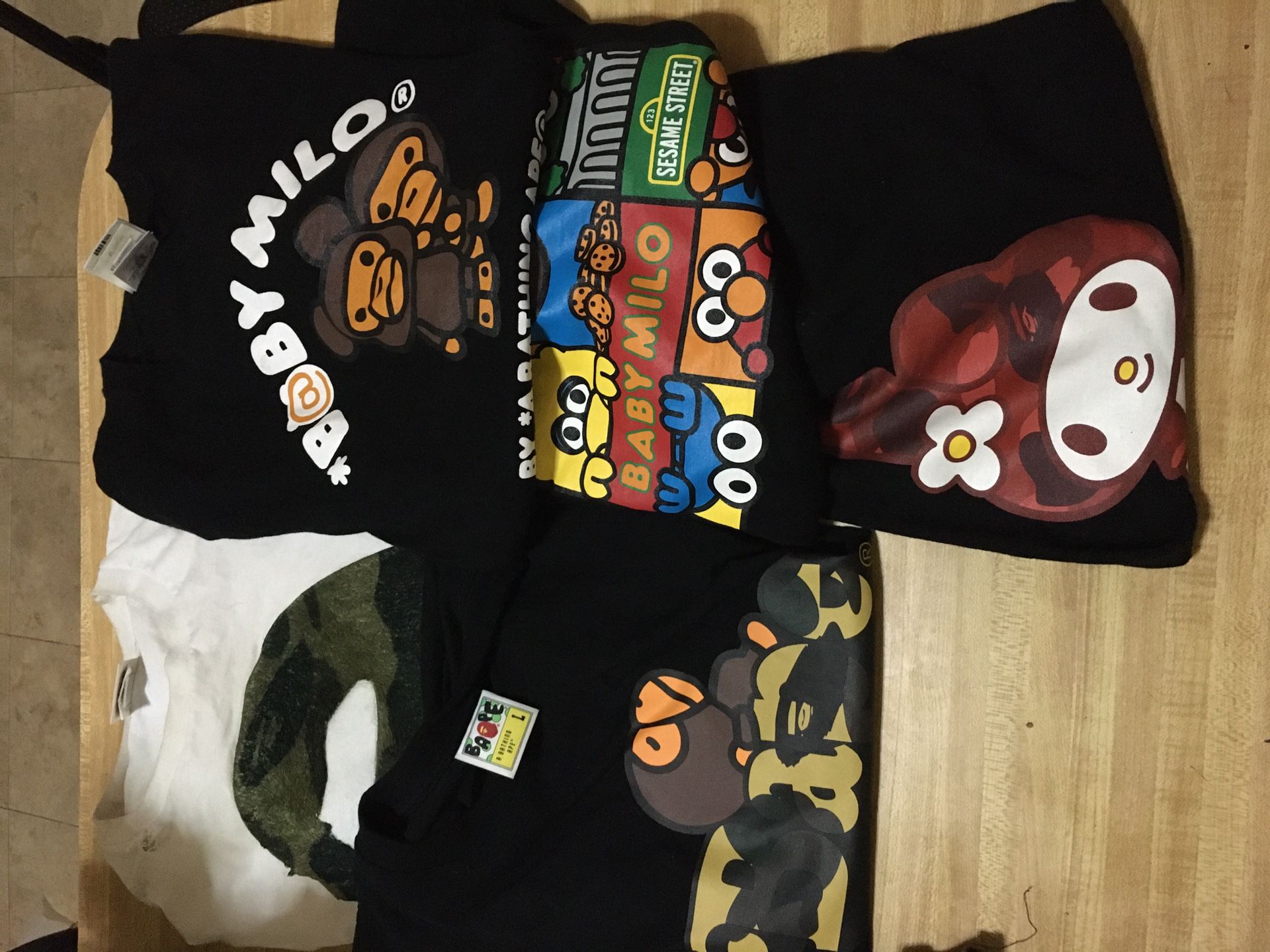 Bape with tags and bags offer up or trades