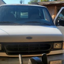 2002 Ford E-250