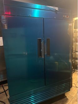 Duckers 2 door reach in freezer