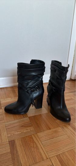 Women’s shoes size 8
