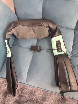 Neck & Shoulder Massager W/Heat & Different Intensity Levels