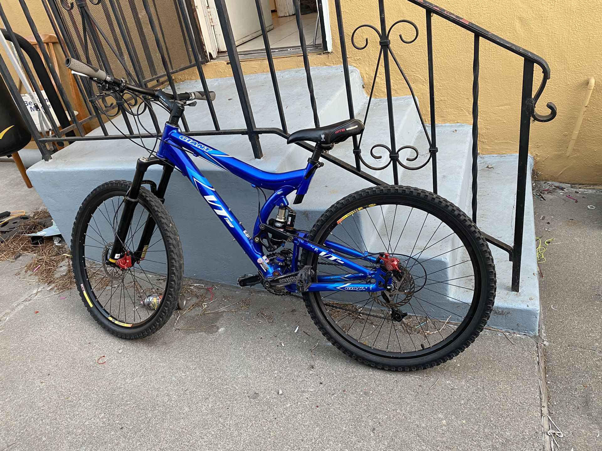 mountain bike in good condition, new suspension