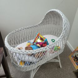 Wicker Bassinet 