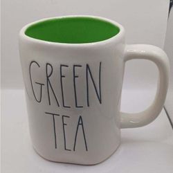 Rae Dunn Artisan Collection by Magenta "Green Tea" Mug, white/dark green inside








Seller note 
Tote #4 
Mug 