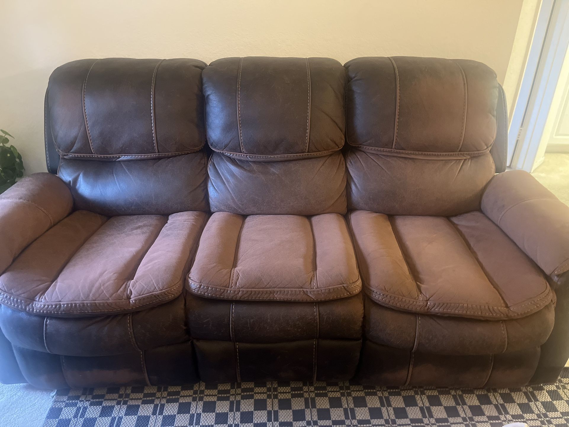 Free Power Recliner Sofa - Smoke-Free/Pet-Free Home - Fully Functional