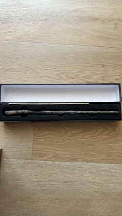 Ollivander's Harry Potter Wand - HWD INT Birch 1 SKU 1292370-9 (2018)