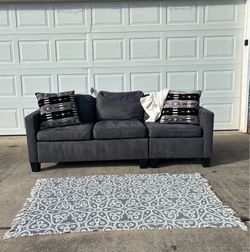 Gray Compact Modern Couch – Free delivery