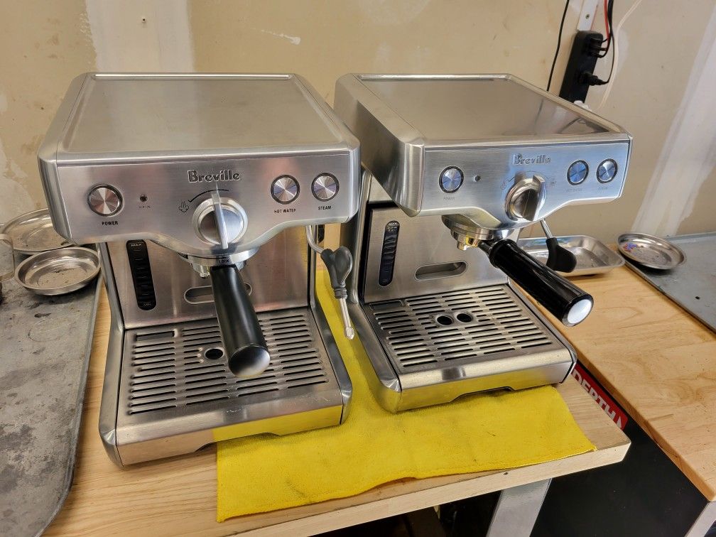 2 Breville Duo Temp Espresso Machines 800ESXL Coffee Maker Frother