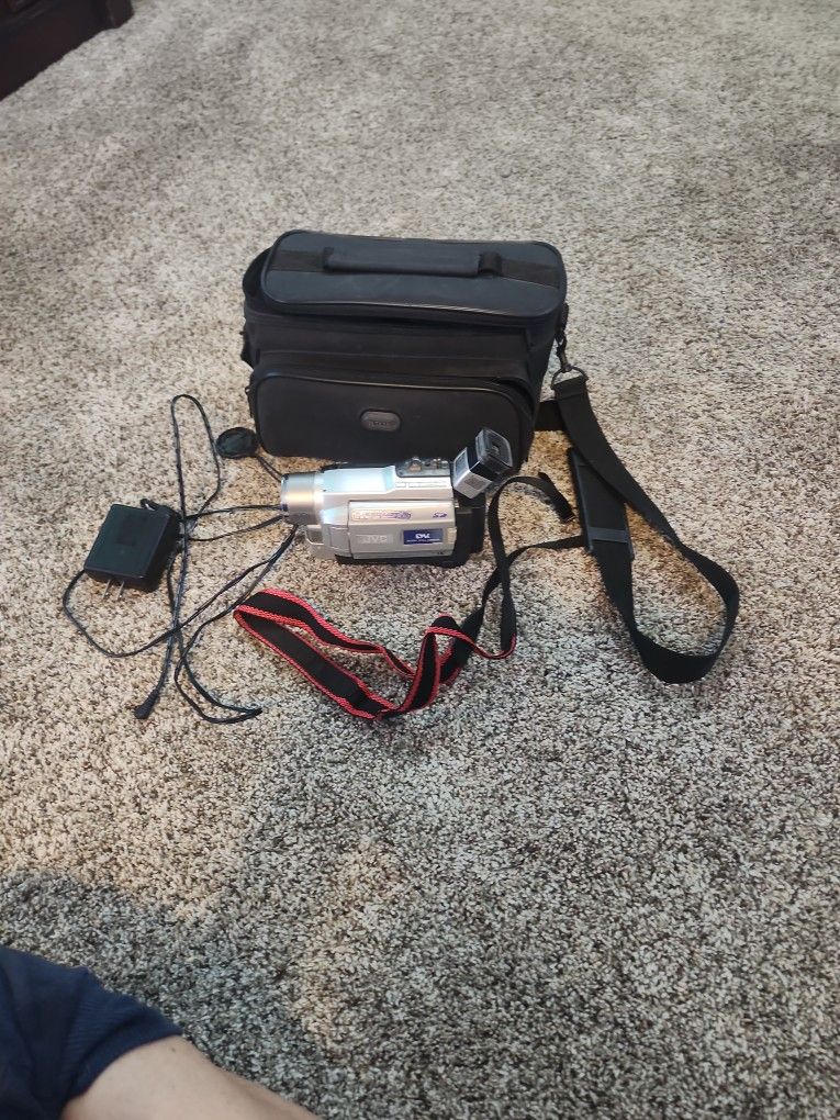JVC Digital Still Camera 400x With Accessories