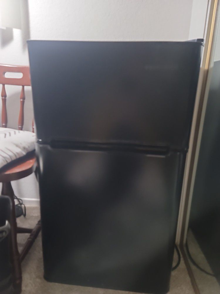 Refrigerator Black Decker 