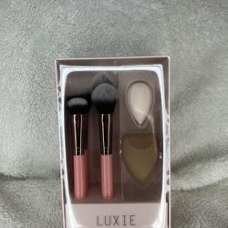 6 Piece Luxie Makeup Brush Set 