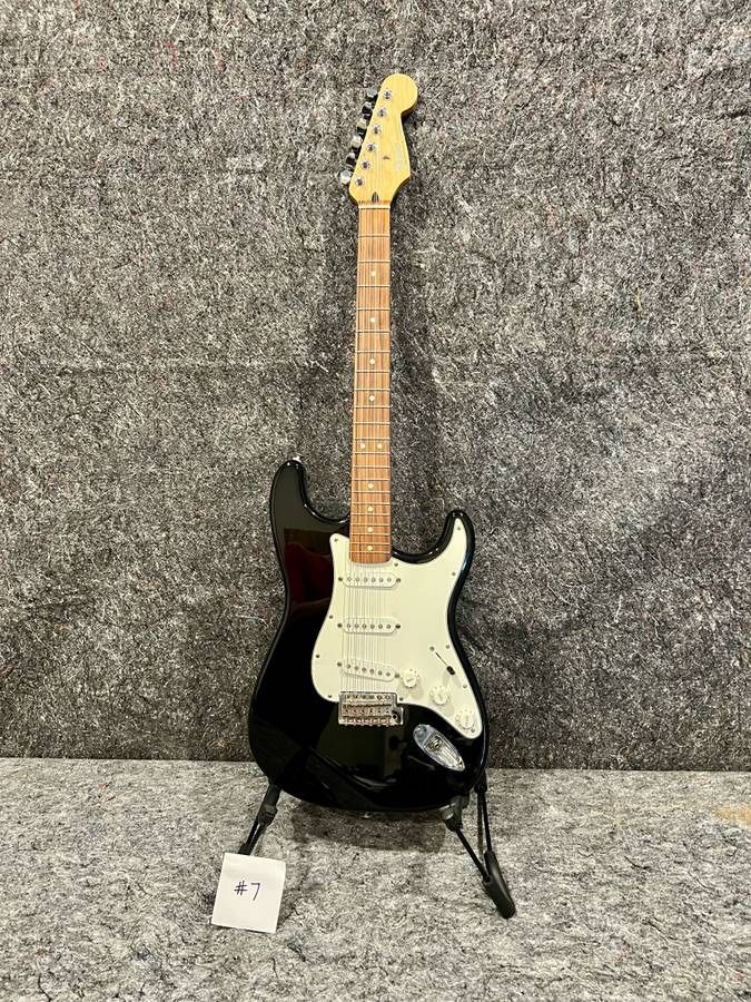 Fender 1999 Standard Rosewood Stratocaster with Case - Lot 7