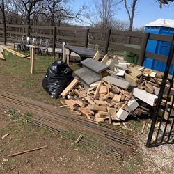 Removing junk basura