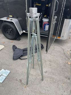 Ultra - Fab Adjustable King Pin Tripod for Fifth wheel