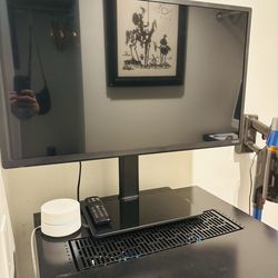 32” HD Vizio With Swivel Stand