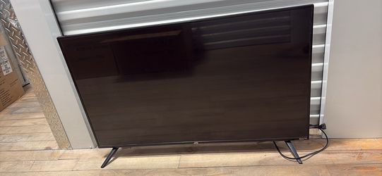 JVC Roku smart tv 43”