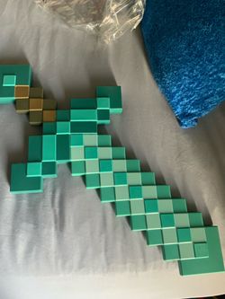 Minecraft Diamond Sword Toy Replica and costume complete