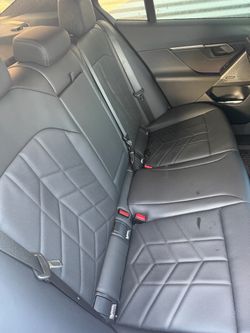 2025 bmw 530i Seats