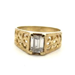 Men’s Or Woman’s 10k Yellow Gold Emerald Cut Clear CZ Cubic Zirconia Filigree Detail Ring Size 7 GP3127571