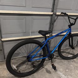 CREW BIKE CO CREWSER 29" BMX BIKE. CREW BIKE CO CB29 BMX BIKE