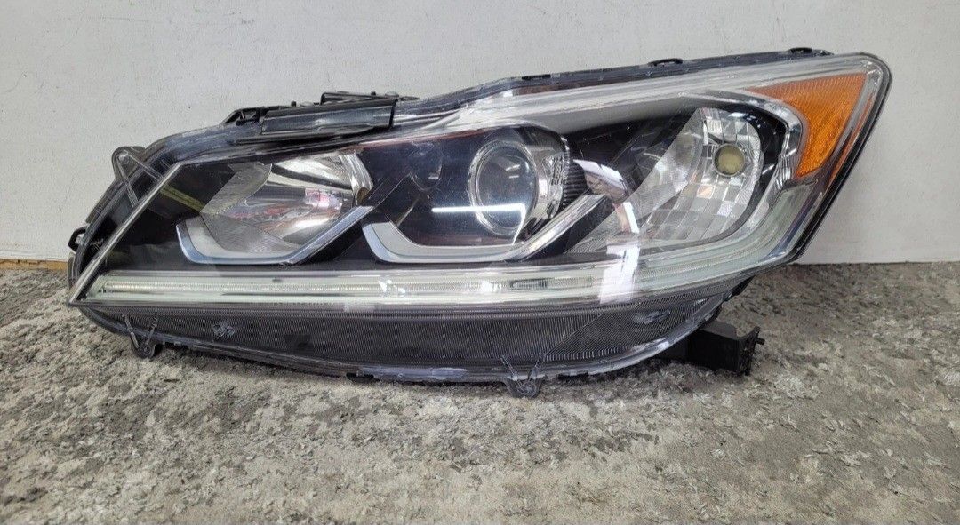 2016 2017 HONDA ACCORD SEDAN LEFT DRIVER SIDE HEADLIGHT HALOGEN LED ACCENT OEM