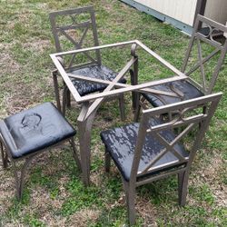 6 Piece Kitchen Table Set (Must See)