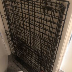 Medium Size Dog Crate 36Lx22Wx24H. Tray  Border Is Broken On One Side As You Can See In Picture 