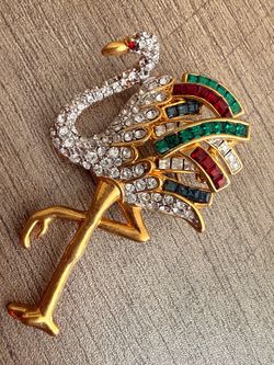 Stunning Vintage Flamingo Brooch pin