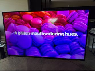 50 inch Vizio 4K Smart TV  with Wall Mount