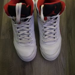 Jordan 5 Fire Red Slightly Used
