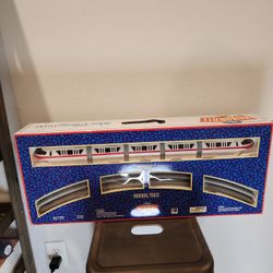 VINTAGE  WORKING 1999  Walt Disney World Red Monorail Playset Train & Track 