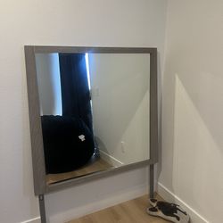 dresser mirror