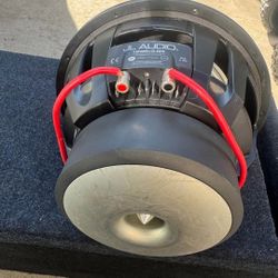 12W6v3 JL Audio Subwoofer with ported enclosure