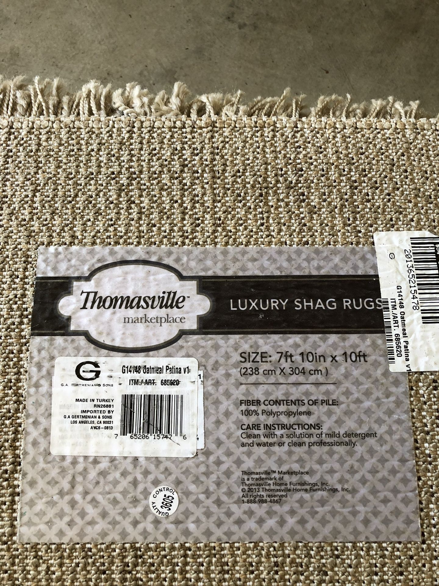 Thomasville rug 8x10 , clean ,no stains , great condition for Sale in