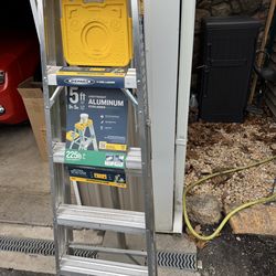 New Werner 5ft Aluminum Step Ladder 225lb Capacity. Must Pick Up