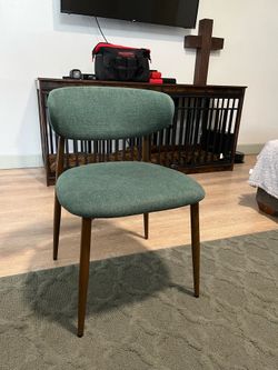 Dining chairs set of two (new)