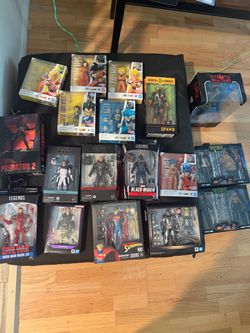 Large Lot of Action Figures